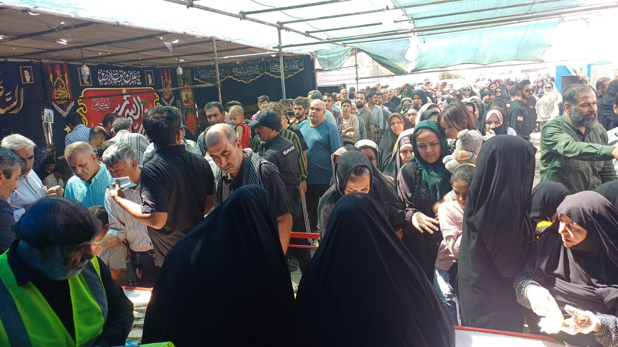 استقرار حدود ۴۰ موکب در مسیر نیشابور تا مشهد برای خدمت به زائران