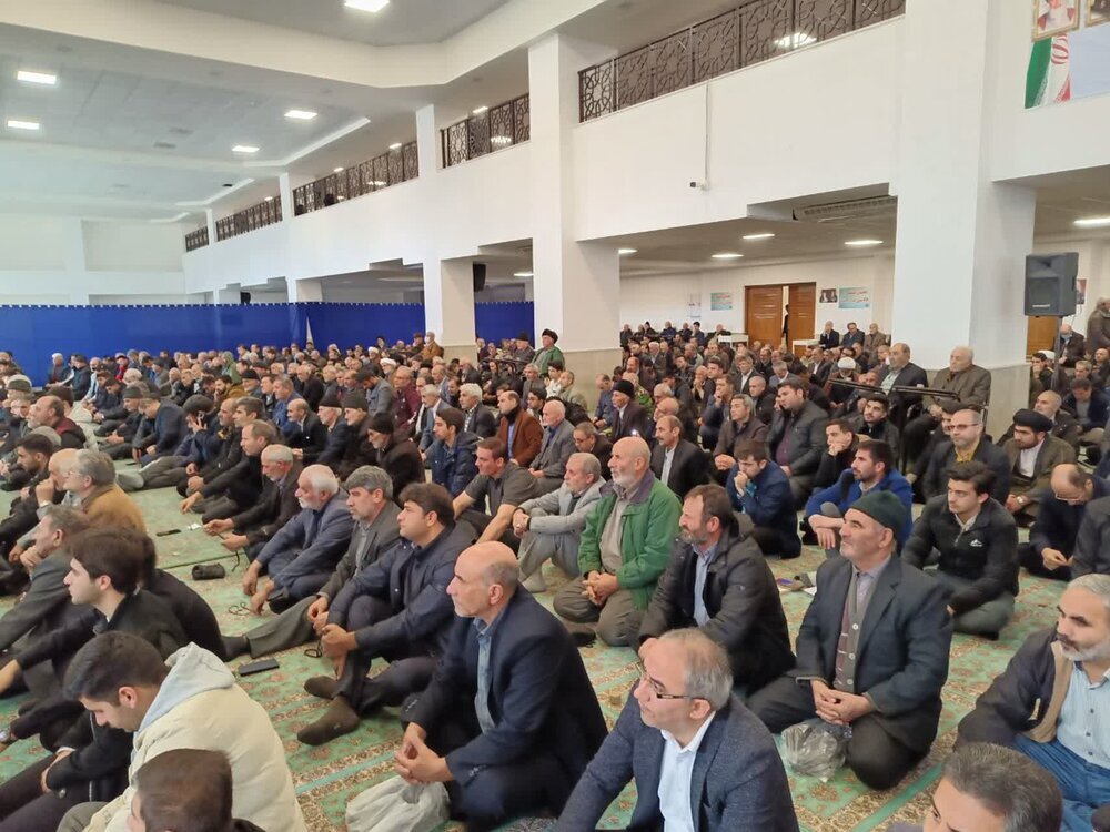 امام جمعه اردبیل: توافق آتش بس در غزه، شکست بزرگ اسرائیل است امام جمعه اردبیل: توافق آتش بس در غزه، شکست بزرگ اسرائیل است