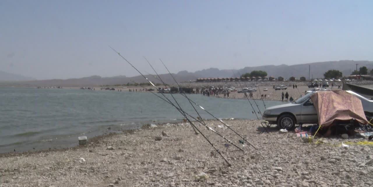 شور و نشاط اجتماعی در مسابقات ماهیگیری با قلاب در بوکان