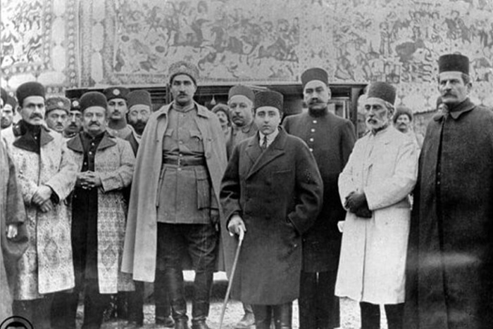 آغاز ورود ایران به دوره استبداد نوین؛ روایتی از سوم آبان سالروز انتصاب رضا خان به نخست وزیری آغاز ورود ایران به دوره استبداد نوین؛ روایتی از سوم آبان سالروز انتصاب رضا خان به نخست وزیری