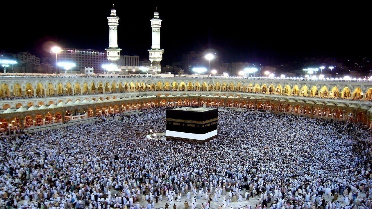 بازگشت نخستین گروه زائران حج عمره استان بوشهر بازگشت نخستین گروه زائران حج عمره استان بوشهر