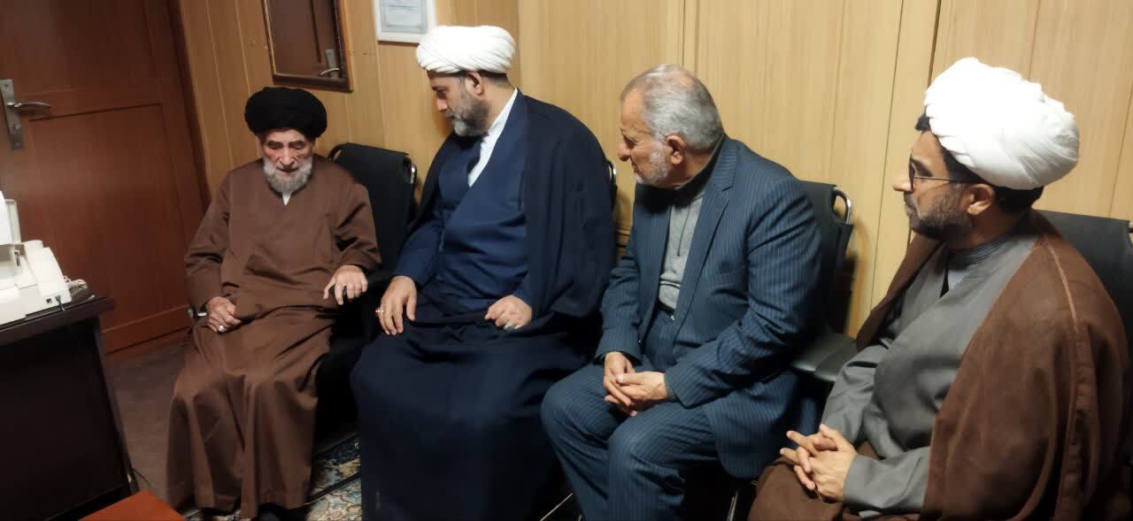 دیدار پیشکسوت و قاری بین المللی قرآنی با نماینده مردم آذربایجان غربی در مجلس خبرگان رهبری دیدار پیشکسوت و قاری بین المللی قرآنی با نماینده مردم آذربایجان غربی در مجلس خبرگان رهبری