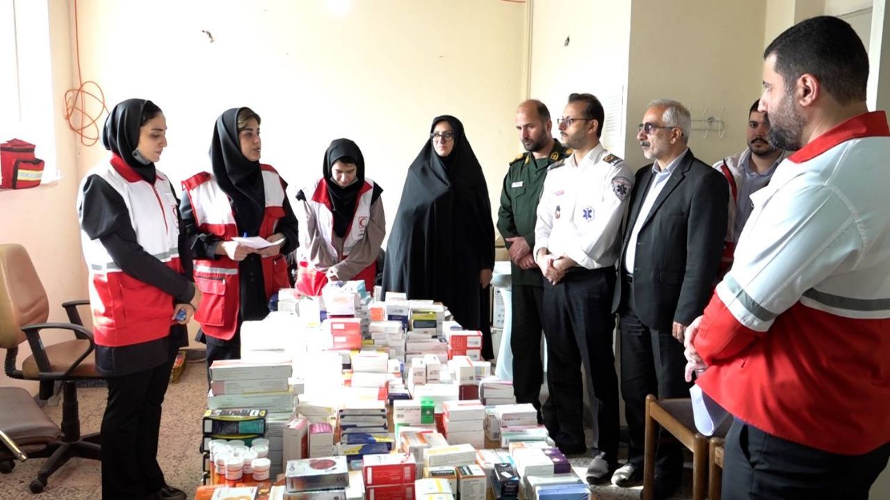 ویزیت رایگان اهالی روستاهای بخش رودبنه لاهیجان ویزیت رایگان اهالی روستاهای بخش رودبنه لاهیجان