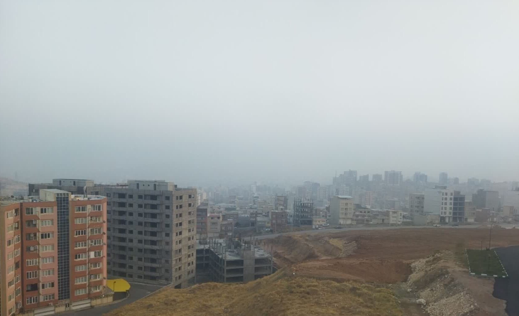 گنبد دود در آسمان مهاباد گنبد دود در آسمان مهاباد