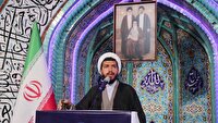 هشدار امام جمعه تکاب در خصوص تلاش دشمن برای ایجاد مشکلات معیشتی برای مردم