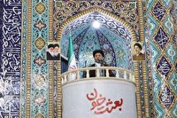 امام جمعه موقت شهرکرد: آمریکا با امتیاز دادن به کشور‌های منطقه طناب نابودی آنها را آماده کرده است
