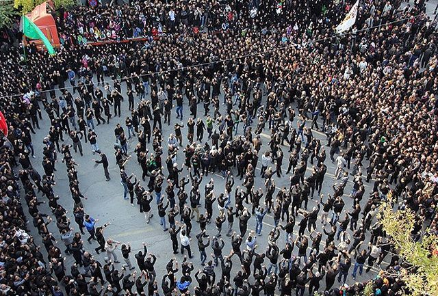 آیینهای سوگواری محرم در هرمزگان: از علم پیغمبر میناب تا علم شمشیری قشم آیینهای سوگواری محرم در هرمزگان: از علم پیغمبر میناب تا علم شمشیری قشم