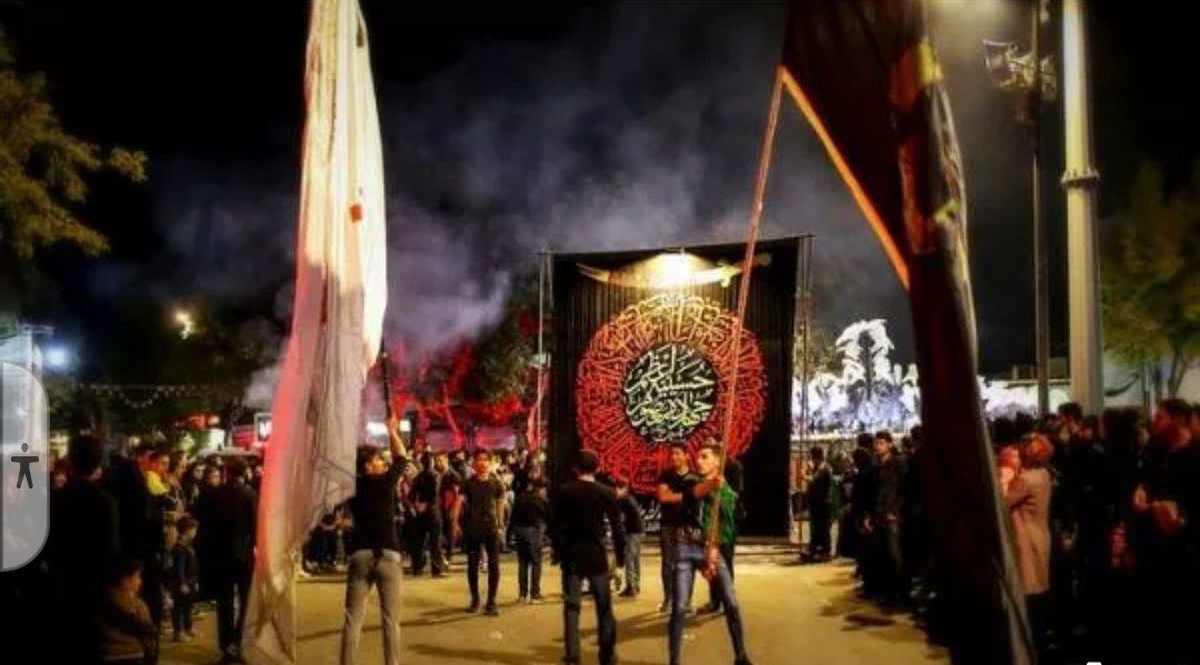طنین نوای یا حسین(ع) در شب هشتم محرم در آبادان طنین نوای یا حسین(ع) در شب هشتم محرم در آبادان