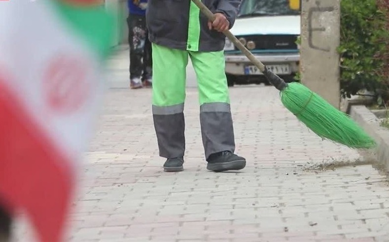 آمادهباش کامل نیروهای خدمات شهری مشهد در ایام مراسم وداع با پیکر رهبر شهید آمادهباش کامل نیروهای خدمات شهری مشهد در ایام مراسم وداع با پیکر رهبر شهید